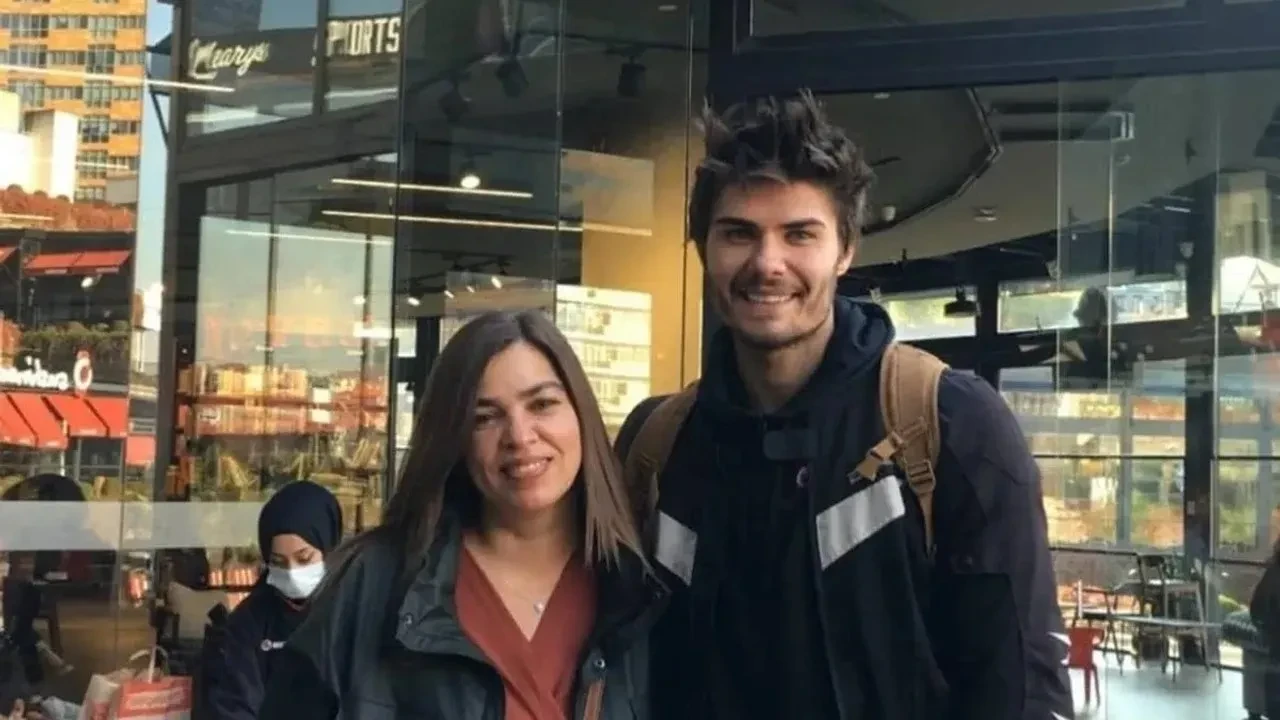 Barış Murat Yağcı'nın Annesi Arzu Ernak Kimdir? Arzu Akalay Ernak Hayatını Kaybetti Mi?