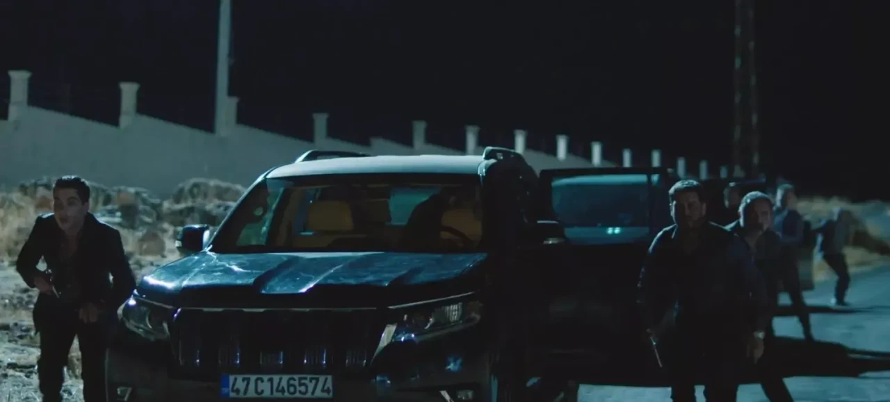 Uzak Şehir'de Gerilim Tırmanıyor: Yeni Bölümde Şok Gelişmeler