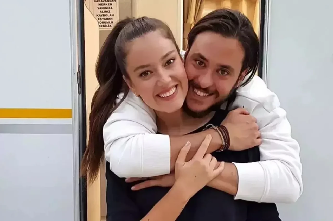 Pelin Akil ve Anıl Altan Resmi Olarak Boşandı