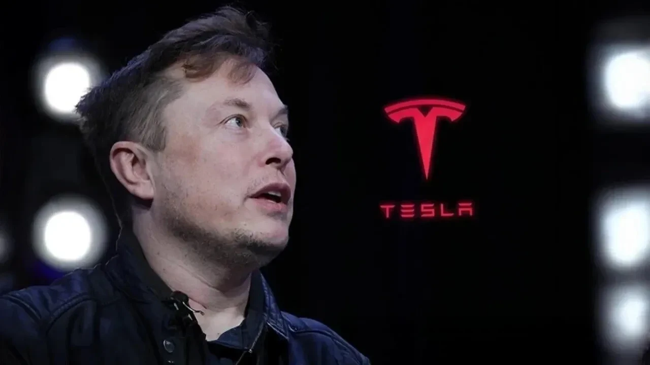Elon Musk, Otonom Sürüş İçin Geliştirilen Dojo Projesini Sonlandırdı