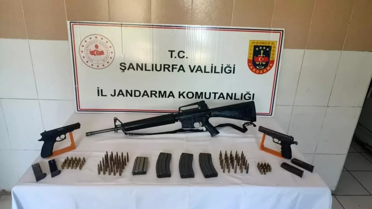 Siverek'te Ruhsatsız Silah Operasyonu: 4 Gözaltı