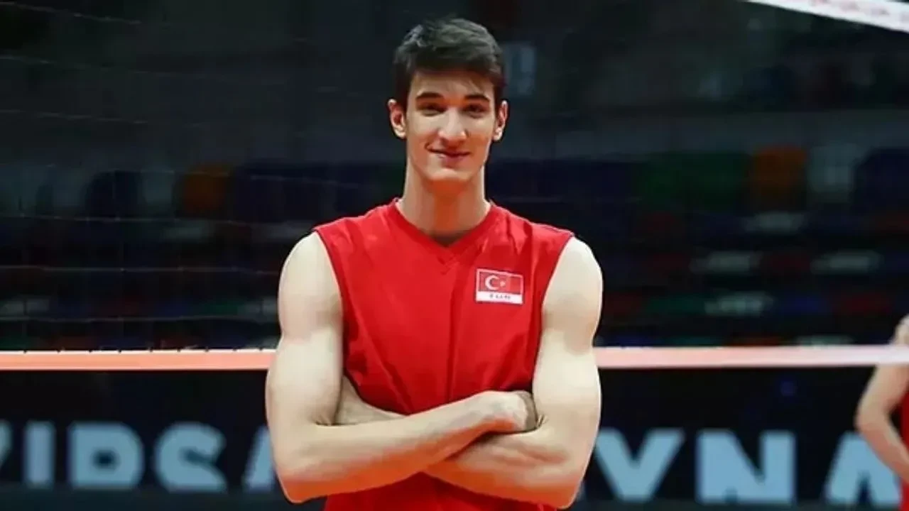 A Milli Erkek Voleybol Takımı, Efe Mandıracı ile Hollanda'yı Mağlup Etti