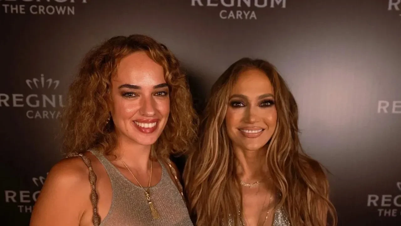Seda Bakan'dan Büyük İtiraf: Jennifer Lopez ile Fotoğraf İçin 1 Milyon TL İddiası