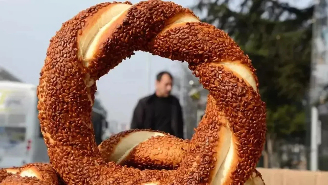 İzmir’de Simit Fiyatlarına Zam: Yeni Fiyat 20 TL Oldu