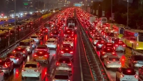 İstanbul'da Sağanak Yağış ve Trafik Sorunları