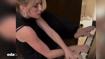 Yasemin Allen’ın Piyano Performansı Sosyal Medyada İlgi Gördü