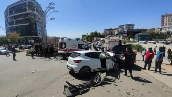 Şırnak'ta Zincirleme Kaza: 3 Yaralı