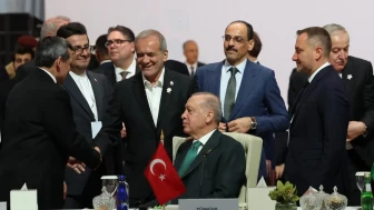 Erdoğan, Doha Zirvesi’nde İsrail’in Saldırılarını Sert Bir Dille Eleştirdi