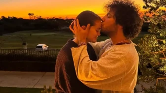 Düğün Öncesi Tatil Kaçamağı: Selena Gomez'den Aşk Pozu