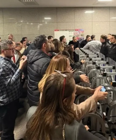 Son Dakika İBB'ye yönelik operasyon: 92 kişi tutuklamaya sevk edildi