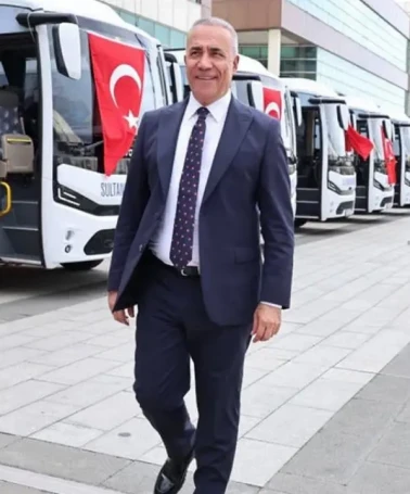 Son Dakika Vatandaş sosyal yardım beklerken o parayla yurt dışında iftar verilecek! Bütçeyi kim karşılayacak? Belediyeden açıklama geldi