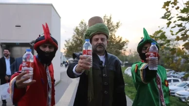 Başkan Işık, Su Kesintilerine Tepki İçin Evliya Çelebi Kostümü Giydi