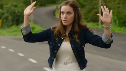 Taşacak Bu Deniz Dizisinde Eleni Karakteriyle Dikkat Çeken Ava Yaman