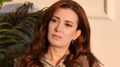 Elit Andaç Çam Kimdir? ODTÜ Mezunu Oyuncunun Sahneden Ekrana Uzanan Başarı Hikayesi