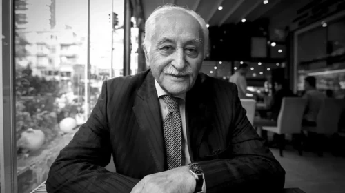 Yavuz Bülent Bakiler Hayatını Kaybetti