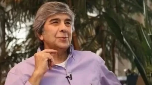 Korhan Abay Kimdir? Yıllar Sonra Otobüs Beklerken Görüntülendi