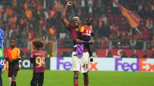 Victor Osimhen Dünyanın Gündeminde