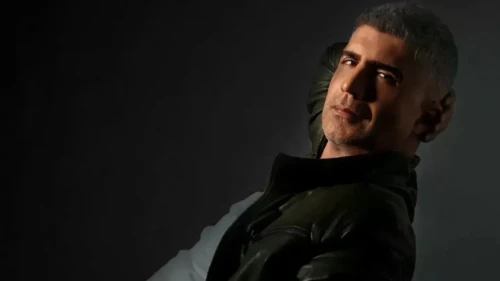 Özcan Deniz, Yeni İmajıyla Takipçilerinden Tam Not Aldı