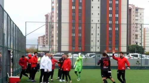 Döğerspor, Hacılar Erciyesspor'u Yenerek Liderliğini Sürdürdü