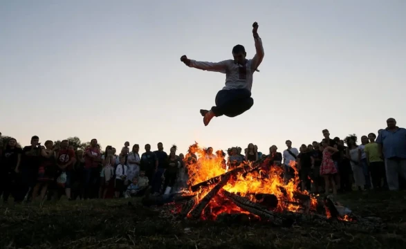 Son Dakika Hem Baharın Hem Yepyeni Bir Yılın Kutlaması: Nevruz Nedir?