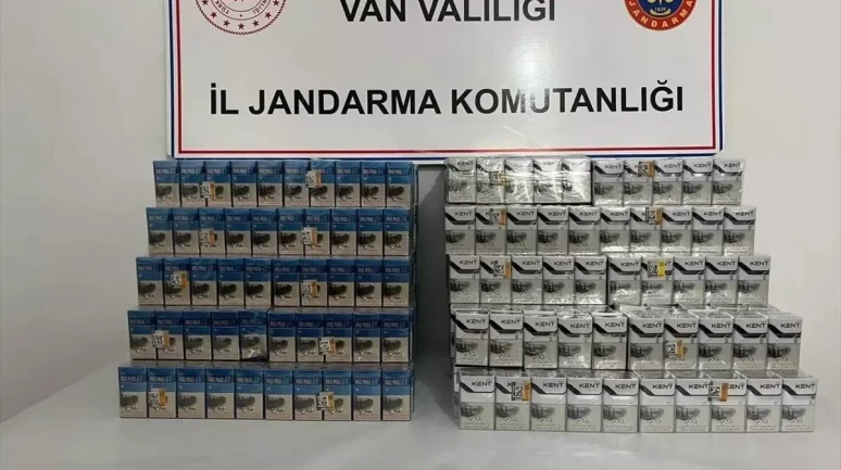 Van'da 5 Bin 527 Paket Kaçak Sigara Ele Geçirildi