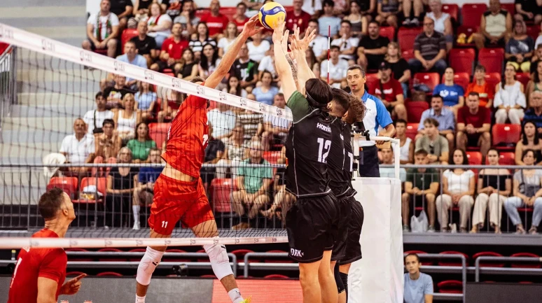 Filenin Efeleri, Avrupa Voleybol Şampiyonası Elemeleri'nde Macaristan'a Set Vermedi